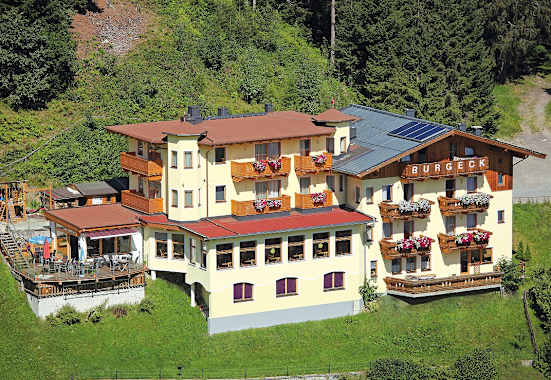 Panoramahotel-Bureck-Aussen