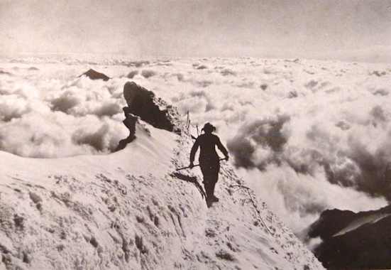 Kleinglockner über dem Wolkenmeer