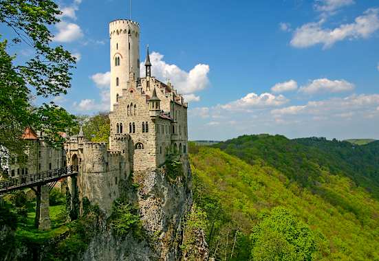 Der Höhepunkt der stadtnahen Wanderung bei Reutlingen: das Schloss Lichtenstein