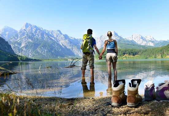 Der Almsee vor der Kulisse des Toten Gebirges