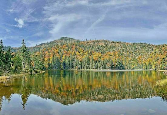 Der Rachelsee im Herbst