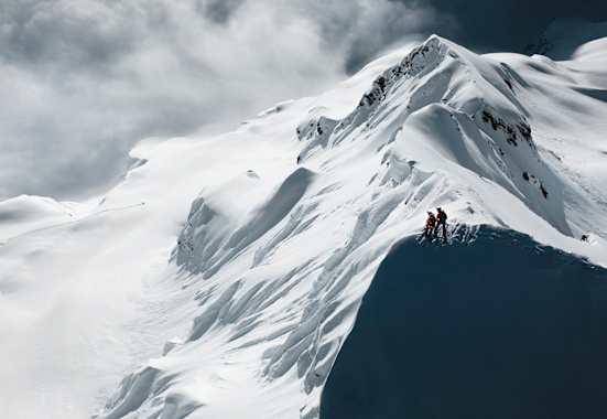 Anna Wallner nimmt die Zuschauer mit ins Freeride-Paradies am Arlberg.