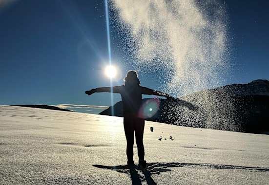 Mit der richtigen Kleidung stapft es sich ganz gemütlich durch die eisig kalte Winterlandschaft