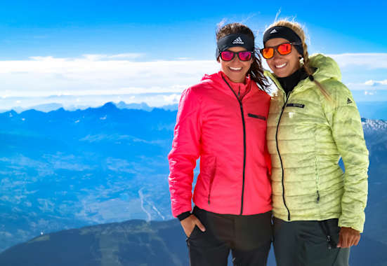 Auf dem Weg zum Mont Blanc: Maggy und Anja am Refuge du Goûter
