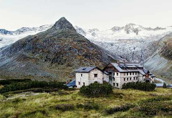 In Stein und Zirbe - die Berliner Hütte