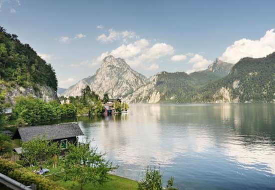 Der Berg und das Wasser: Selbst Leute, die den Traunstein und den Traunsee in Oberösterreich jeden Tag vor Augen haben, sagen, dass sie sich an diesem Blick nicht sattsehen können.
