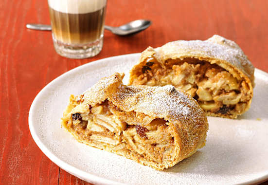 Apfelstrudel von der Breithornhütte