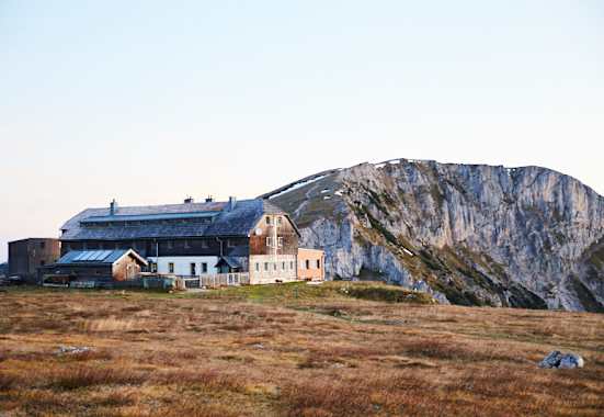Das Karl Ludwighaus und der Predigtstuhl im Hintergrund