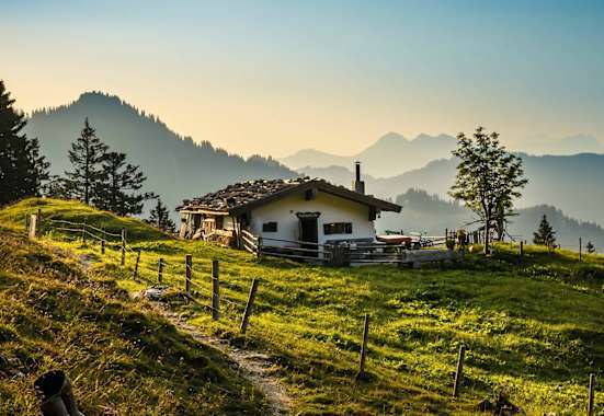 Urig und sehr gemütlich - die Almen im Chiemgau.