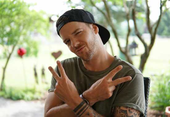 Wir haben Freeskier Fabio Studer 5 Fragen zum neuen Alltag zuhause gestellt