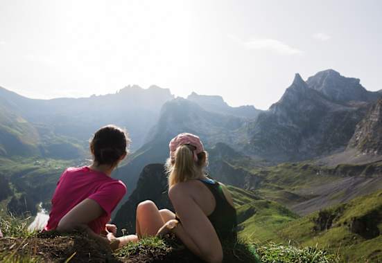 Die Aussicht am Morgen über dem Bannalpsee im Engelbergertal