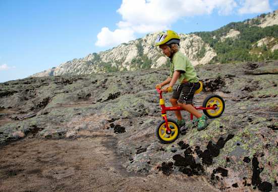 Mountainbiken mit Kindern: Kind am Laufrad