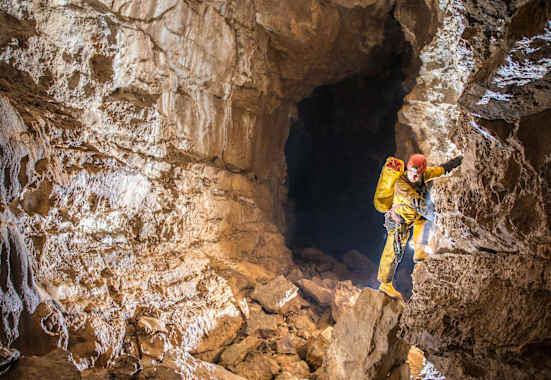 Höhlenforscher im Goldloch am Türnitzer Höger (Niederösterreich)