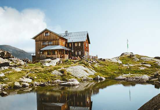 Cover-Shot: Die Bremer Hütte im Stubai