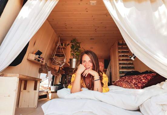 Laura Horvat Vanlife