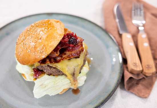 Der Steinseehütten-Burger in voller Pracht