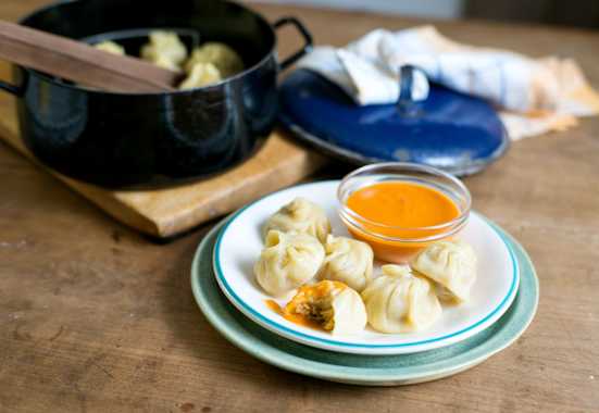 Rezept: Nepalesische Momos mit Tomatensauce