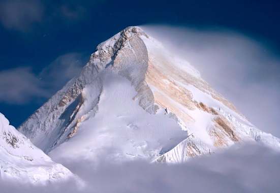 Khan Tengri (7.010 m), „The Serp“