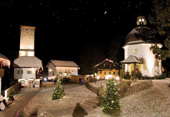 Am Ursprung des berühmtesten Weihnachtslieds: Stille-Nacht-Kapelle in Oberndorf (Salzburg)