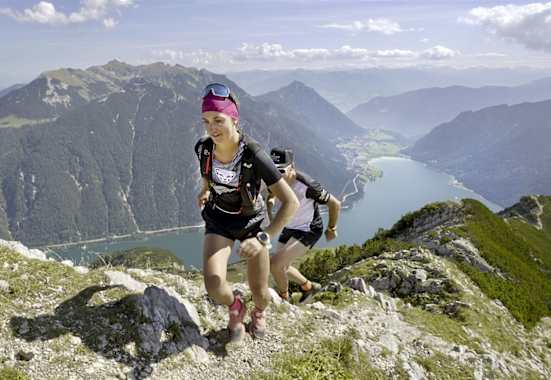 Teresa Lamprecht und Marco Hollaus auf der Seebergspitze