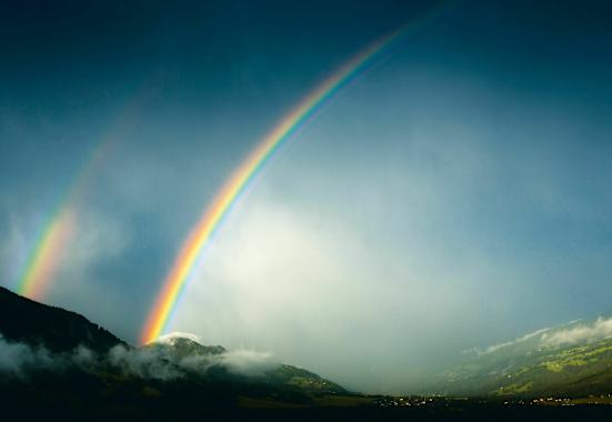 Ein Regenbogen kann sowohl gutes als auch schlechtes Wetter ankündigen - je nachdem zu welcher Tageszeit er erscheint