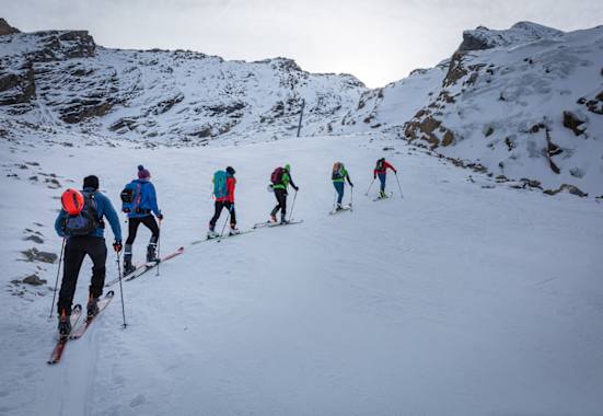 Im Preis inkludiert sind geführte Touren, LVS-Suchfeld und vieles mehr