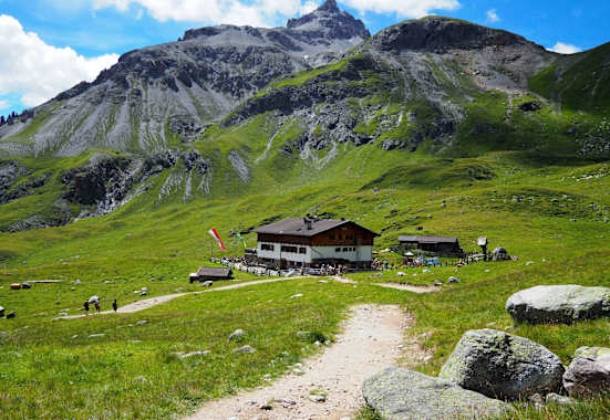 In prächtige Landschaft gebettet: Die Sesvennahütte
