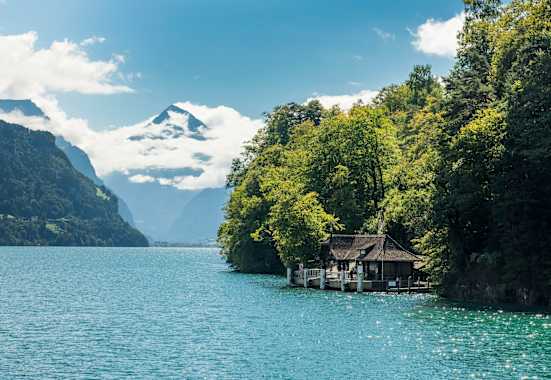 Wandern am Wasser am Urnersee