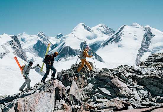 Damit sich Alpinsportler den veränderten Bedingungen anpassen können, hat Salewa vielseitige Produkte entwickelt.