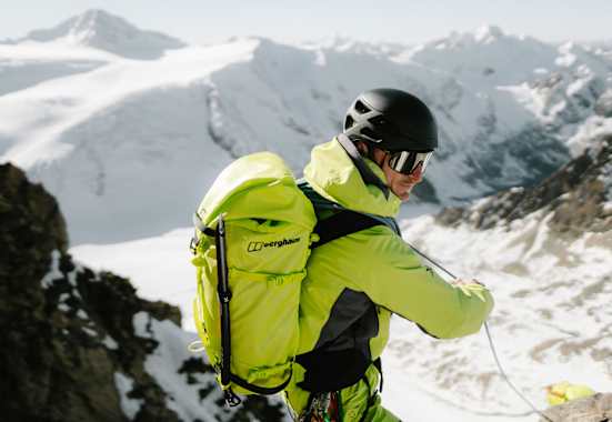 Bergwelten Hochtour Rucksack richtig packen Gletscher Wanderung