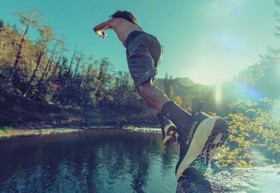 Speed Hiking ist Wandern ohne Tempolimit.