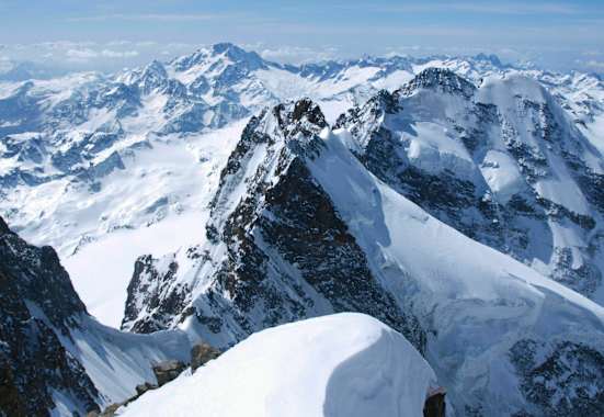 Winterliche Bernina-Gruppe im Kanton Graubünden