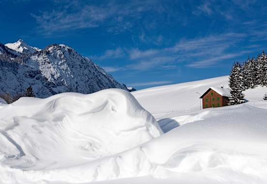 Winterwandern am Hochplateau des Sonnenkopfs in Vorarlberg