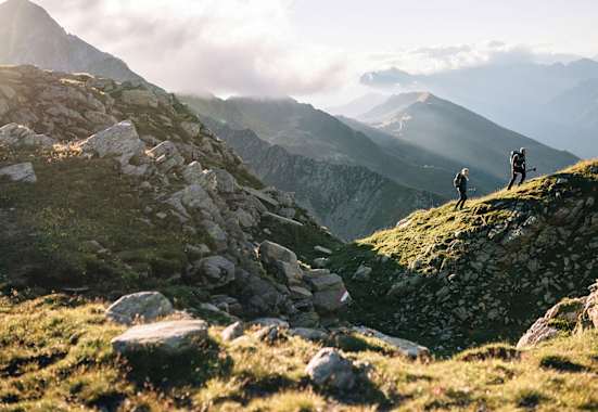 Gemeinsam mit dem Outdoor-Experten LOWA geben wir Einblick in das Leben alpiner Legenden.
