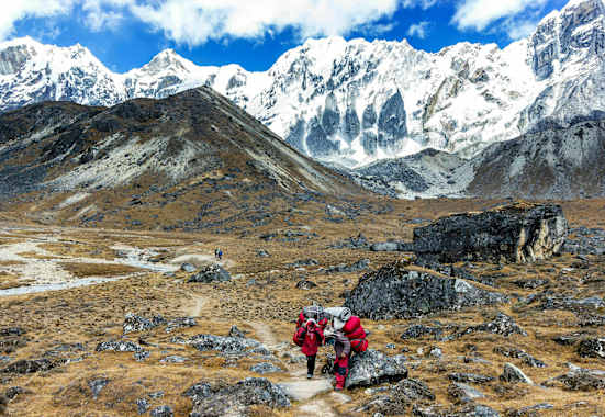 Überschreitung vom Cho La-Pass im Himalaya