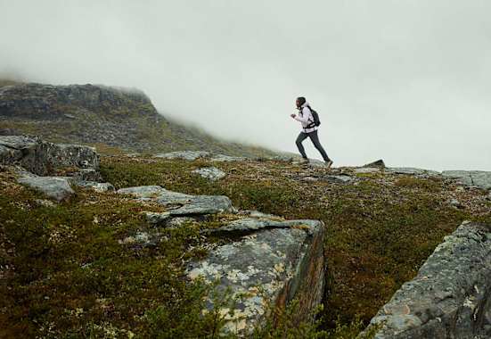 Läufer, Nebel, Berglauf, Berg, haglöfs