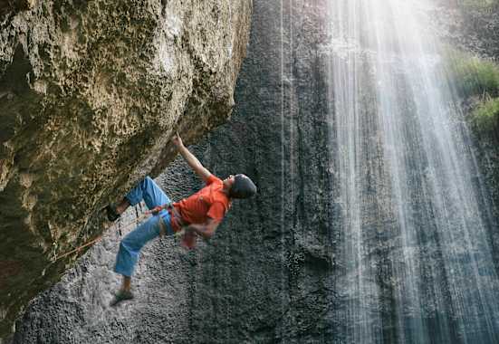 David bei der Erstbegehung von Avaatara im Libanon (9a bzw 11. Grad).