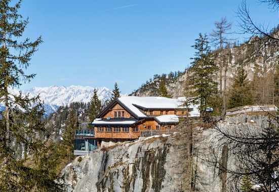 Blick auf die Dolomitenhütte