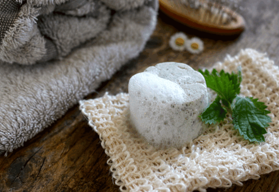 Der DIY-Duschbar kann zum Haarewaschen und Duschen verwendet werden