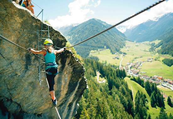 Seilbrücke des Peter-Kofler-Steigs in Tirol