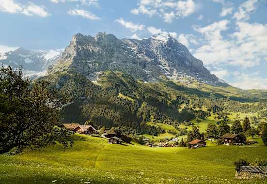 Der Eiger von der Ferne.