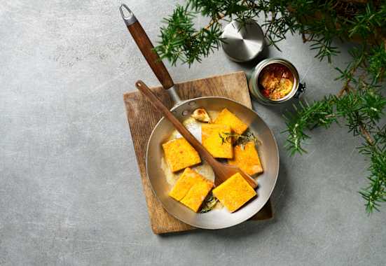 Polentaschnitten mit Ragu