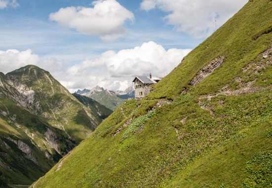 Ursprünglich, einfach, authentisch: 5 wilde Hütten