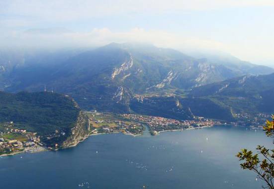 Cima Rocca: Blick über Gardasee und Torbole