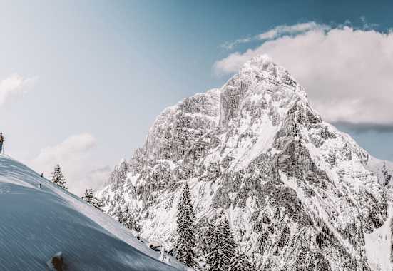 Skitourengeher im Gesäuse in der Steiermark