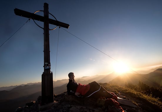 Biwakieren am Gipfel: Mit dem Grüezi Bag-Schlafsack