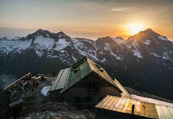 Das Heinrich-Schwaiger-Haus ist ein traumhaftes Schutzhaus in der Glocknergruppe oberhalb des Stausees Mooserboden am Großen Wiesbachhorn