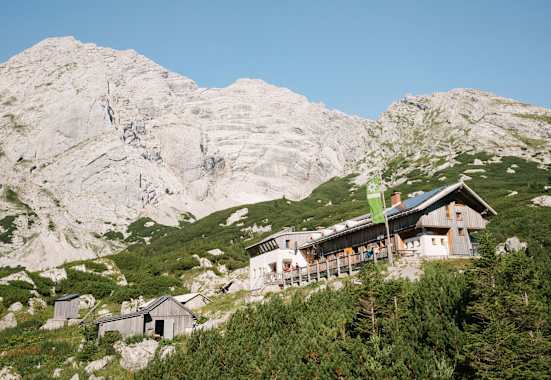 Hesshütte, Steiermark, Berge im Hintergrund