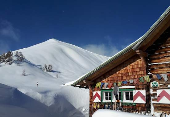Der perfekte Ausgangspunkt für eine Wochenede voller Pulverschnee, die Südwiener Hütte