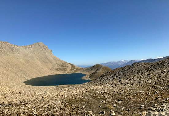 Der Junssee in den Tuxer Alpen liegt auf 2.665 m.